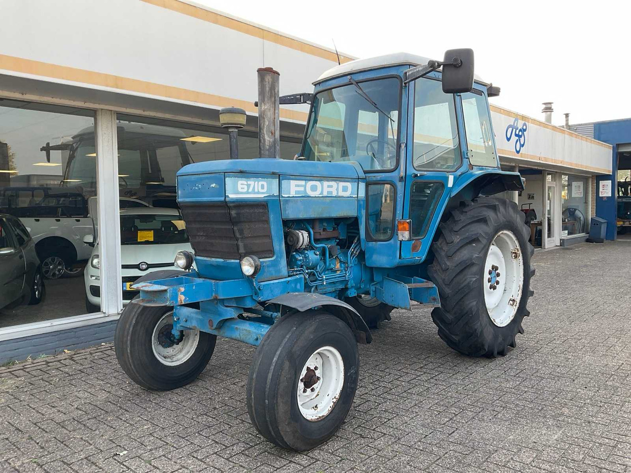 Ford 6710 - Traktor: obrázok 1 Ford 6710 - Traktor: obrázok 1