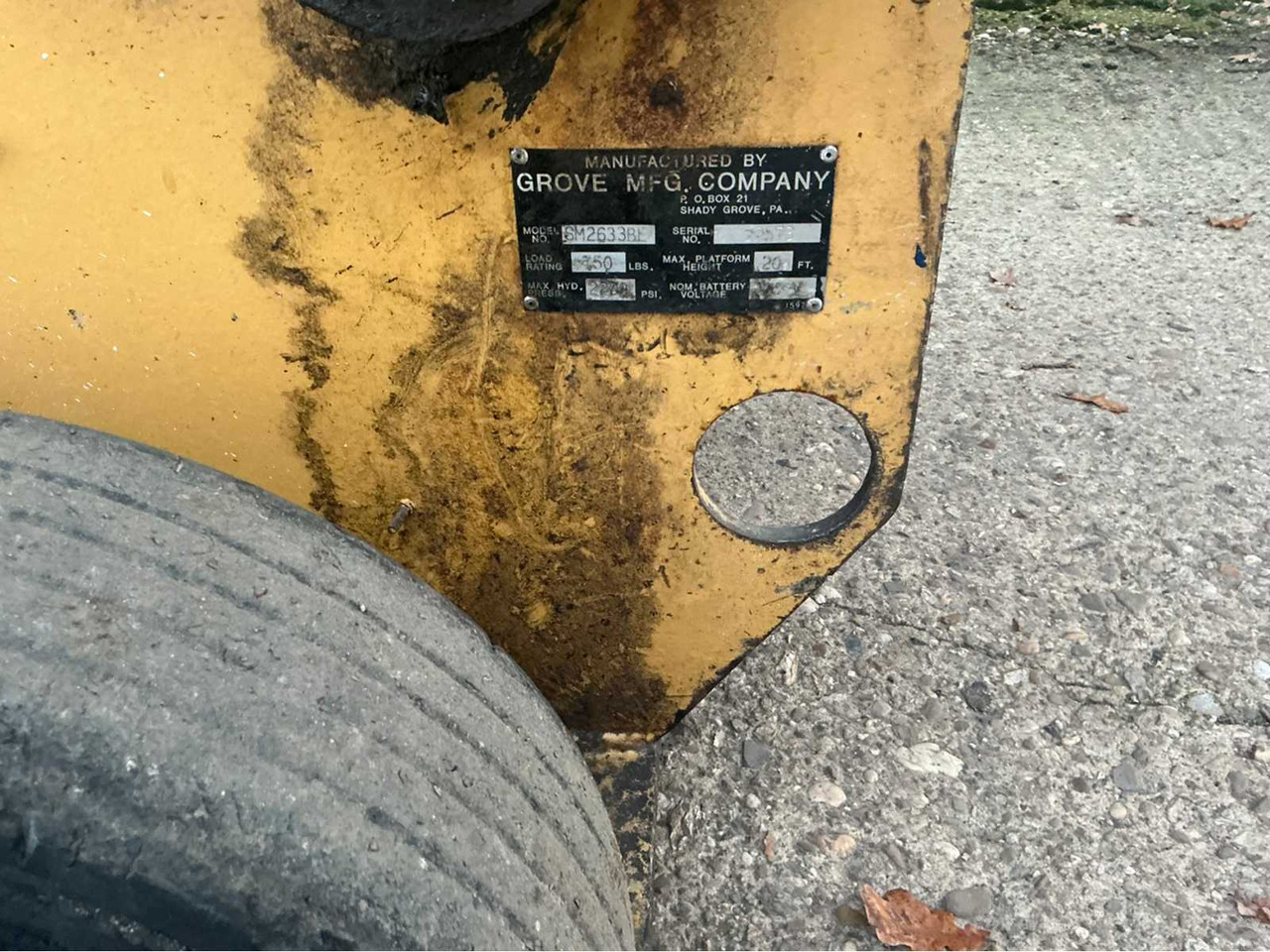 GROVE MFG SCISSOR LIFT SM2633BE AERIAL PLATFORM - Pracovná plošina: obrázok 5 GROVE MFG SCISSOR LIFT SM2633BE AERIAL PLATFORM - Pracovná plošina: obrázok 5