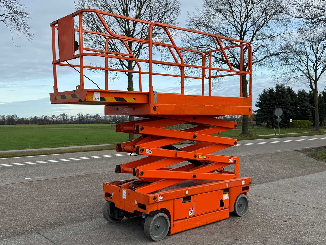 HAULOTTE - 2007 - COMPACT 10 - AERIAL PLATFORM - Pracovná plošina: obrázok 5 HAULOTTE - 2007 - COMPACT 10 - AERIAL PLATFORM - Pracovná plošina: obrázok 5