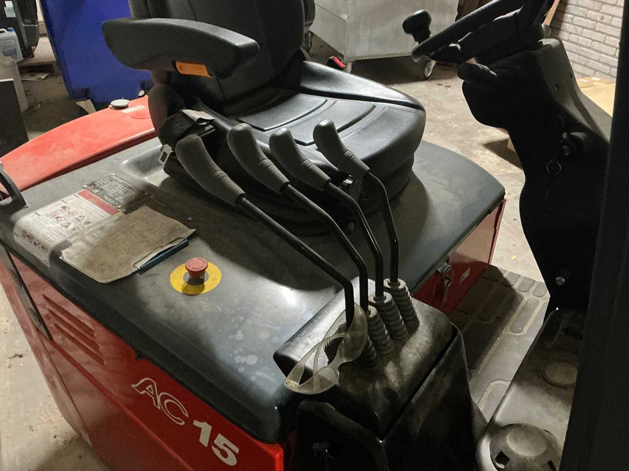 HELI - - FORKLIFT - Vysokozdvižný vozík: obrázok 4 HELI - - FORKLIFT - Vysokozdvižný vozík: obrázok 4