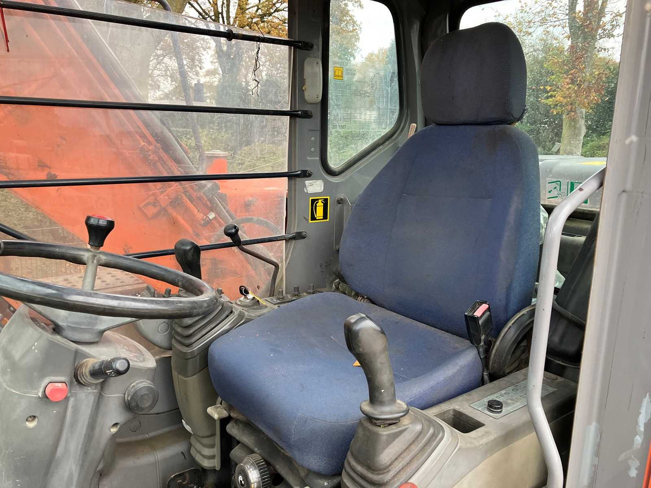 Kolesové rýpadlo HITACHI - 2008 - ZX130W - WHEELED EXCAVATOR: obrázok 20 Kolesové rýpadlo HITACHI - 2008 - ZX130W - WHEELED EXCAVATOR: obrázok 20