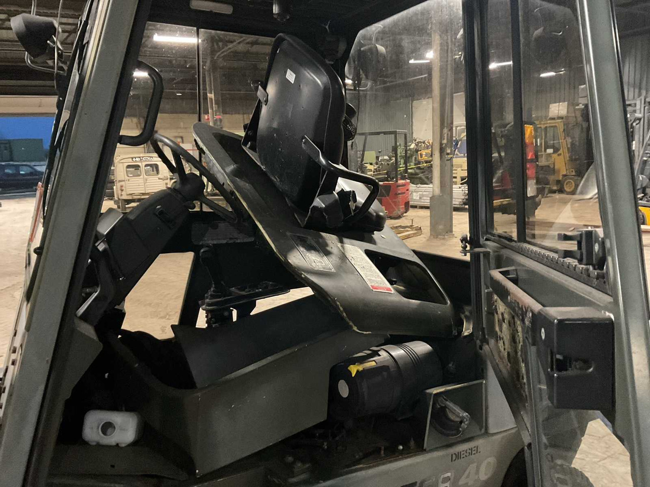 HYSTER H40XM FORKLIFT - Vysokozdvižný vozík: obrázok 5 HYSTER H40XM FORKLIFT - Vysokozdvižný vozík: obrázok 5