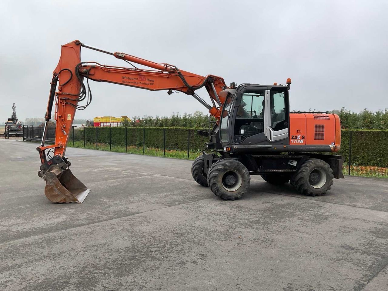 Hitachi ZX-170W-3 - Kolesové rýpadlo: obrázok 3 Hitachi ZX-170W-3 - Kolesové rýpadlo: obrázok 3