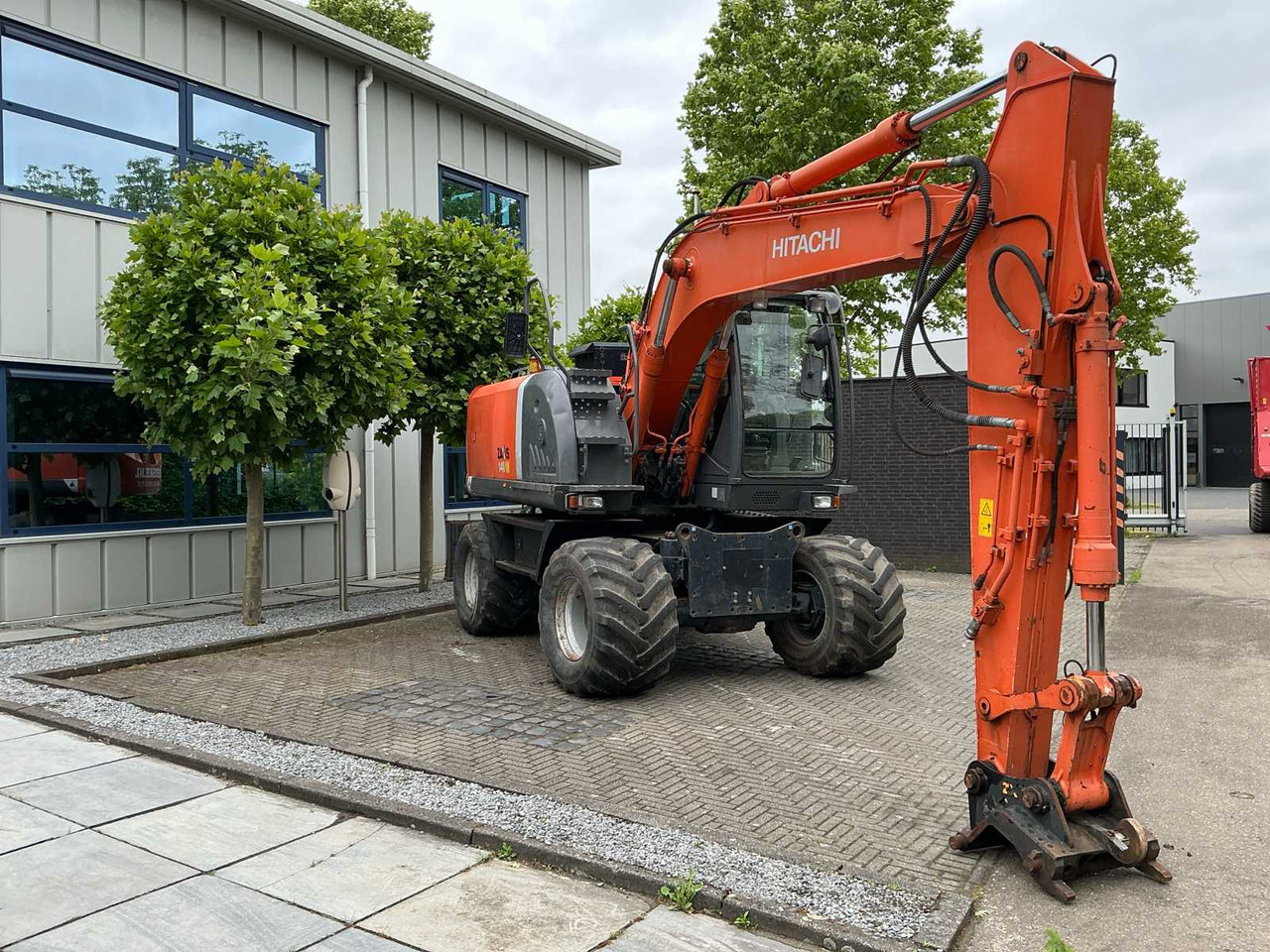 Hitachi ZX140W-3 - Kolesové rýpadlo: obrázok 3 Hitachi ZX140W-3 - Kolesové rýpadlo: obrázok 3