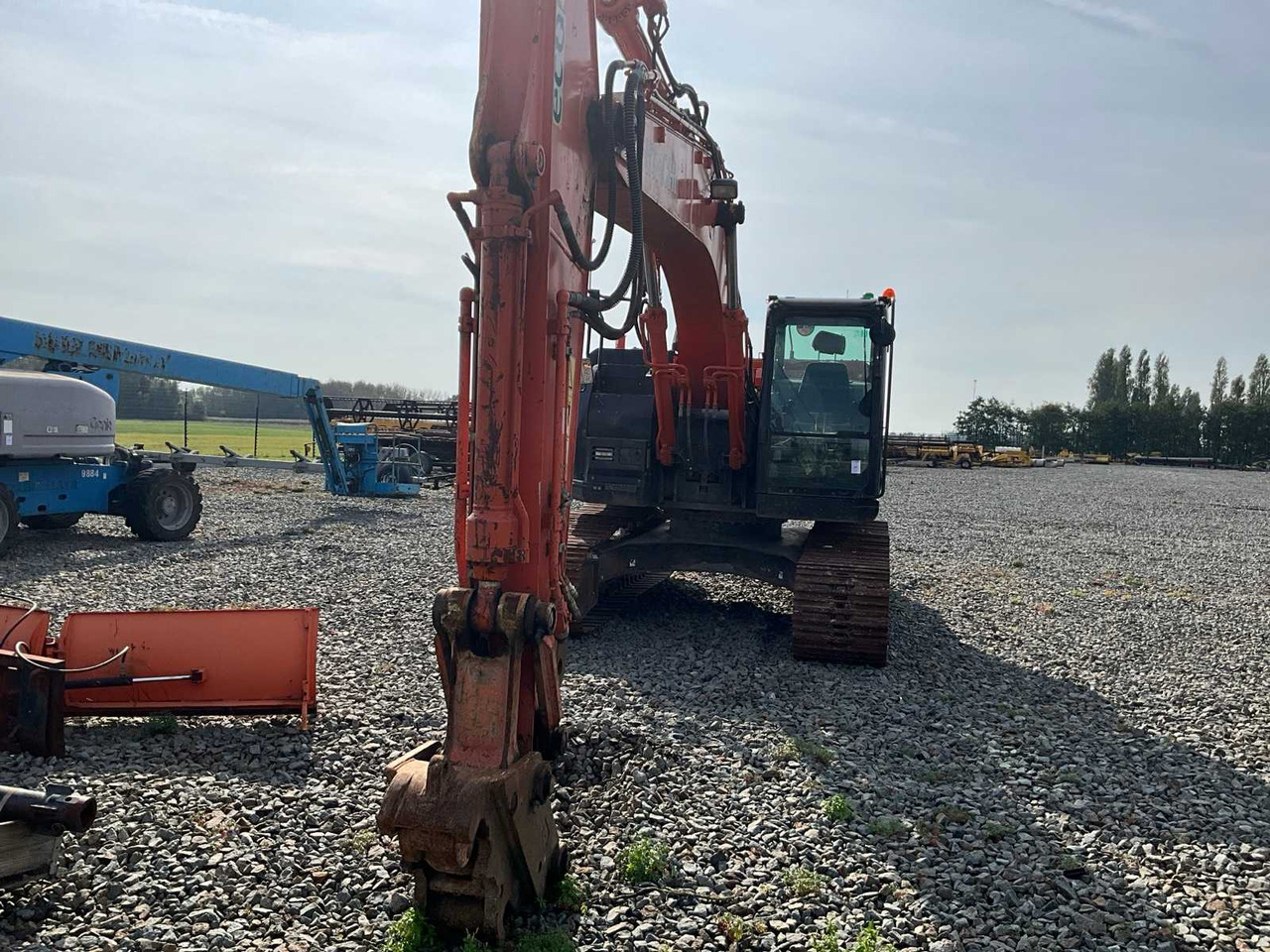 Hitachi Zaxis 225uslc - Pásové rýpadlo: obrázok 3 Hitachi Zaxis 225uslc - Pásové rýpadlo: obrázok 3