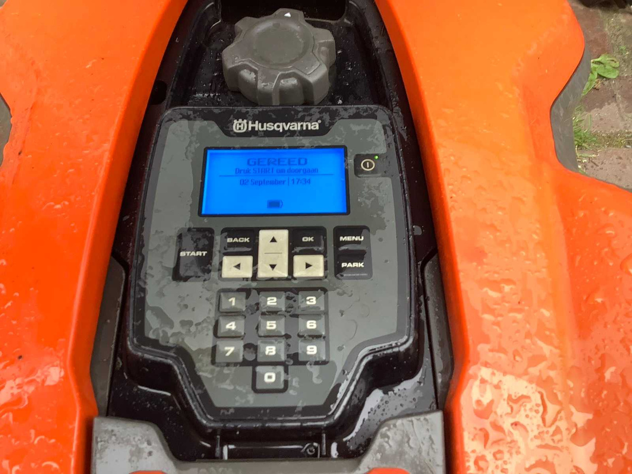 Husqvarna 305 - Záhradná kosačka: obrázok 4 Husqvarna 305 - Záhradná kosačka: obrázok 4