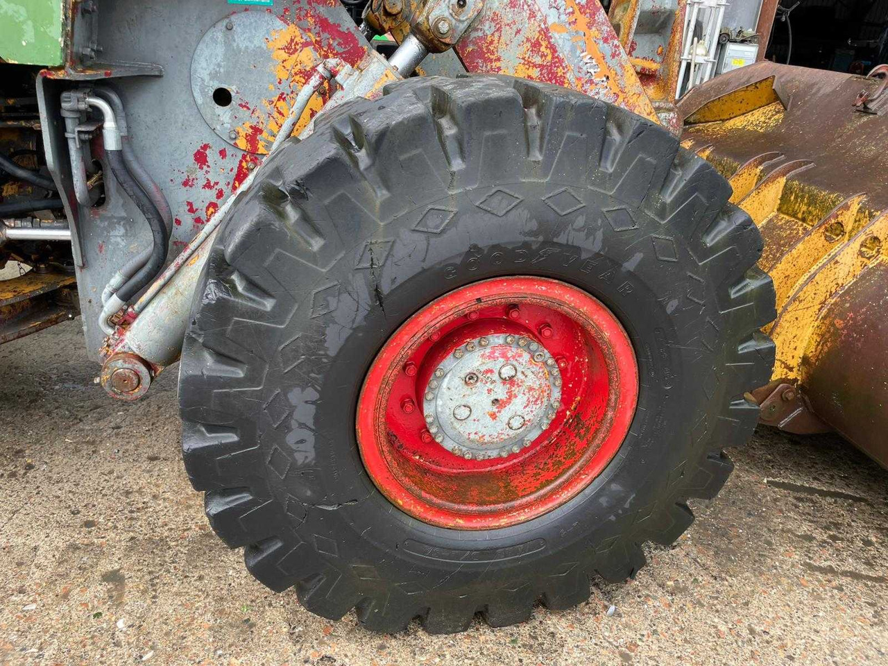 INTERNATIONAL - 530 AI - SHOVEL - 1986 - Kolesový nakladač: obrázok 5 INTERNATIONAL - 530 AI - SHOVEL - 1986 - Kolesový nakladač: obrázok 5