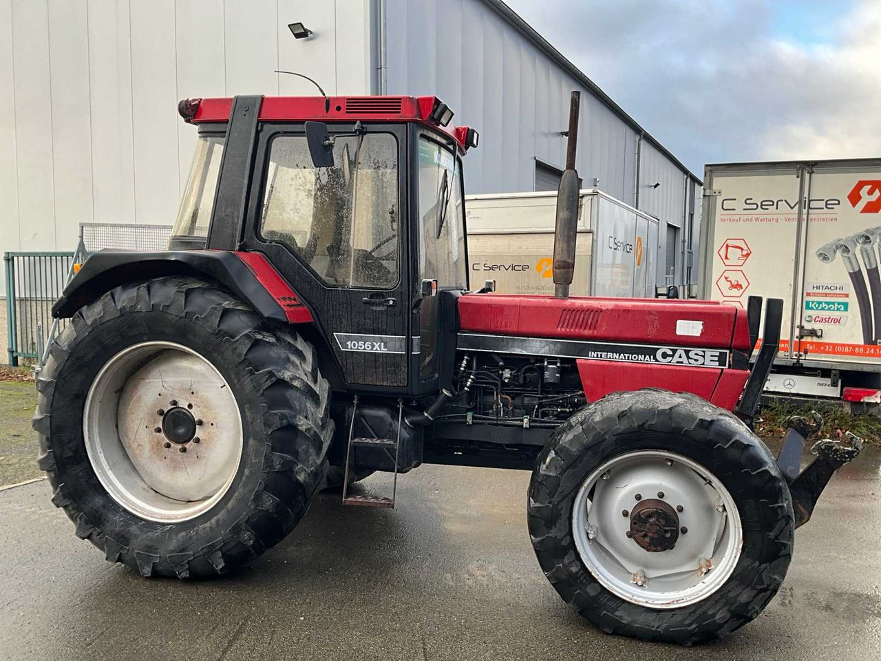 INTERNATIONAL-CASE 1056XL ALL-WHEEL DRIVE AGRICULTURAL TRACTOR - Traktor: obrázok 4 INTERNATIONAL-CASE 1056XL ALL-WHEEL DRIVE AGRICULTURAL TRACTOR - Traktor: obrázok 4