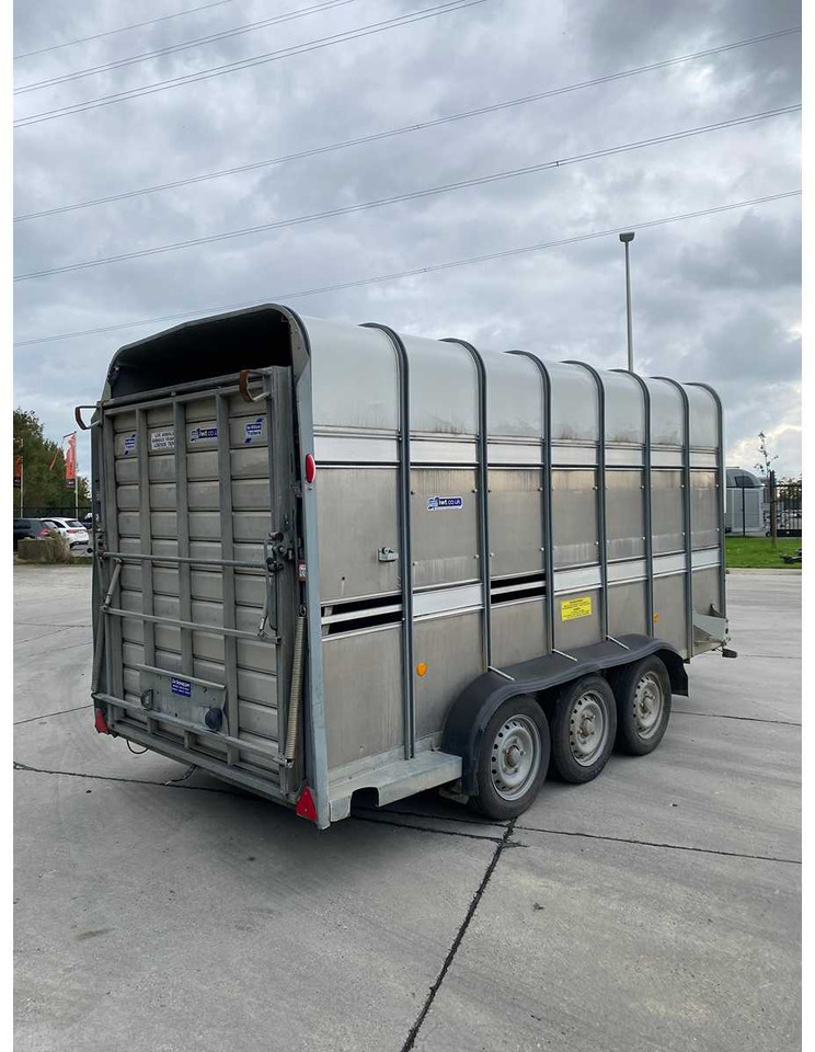 Ifor Williams TA510G14/3 7' L/R - Príves na přepravu zvířat: obrázok 5 Ifor Williams TA510G14/3 7' L/R - Príves na přepravu zvířat: obrázok 5