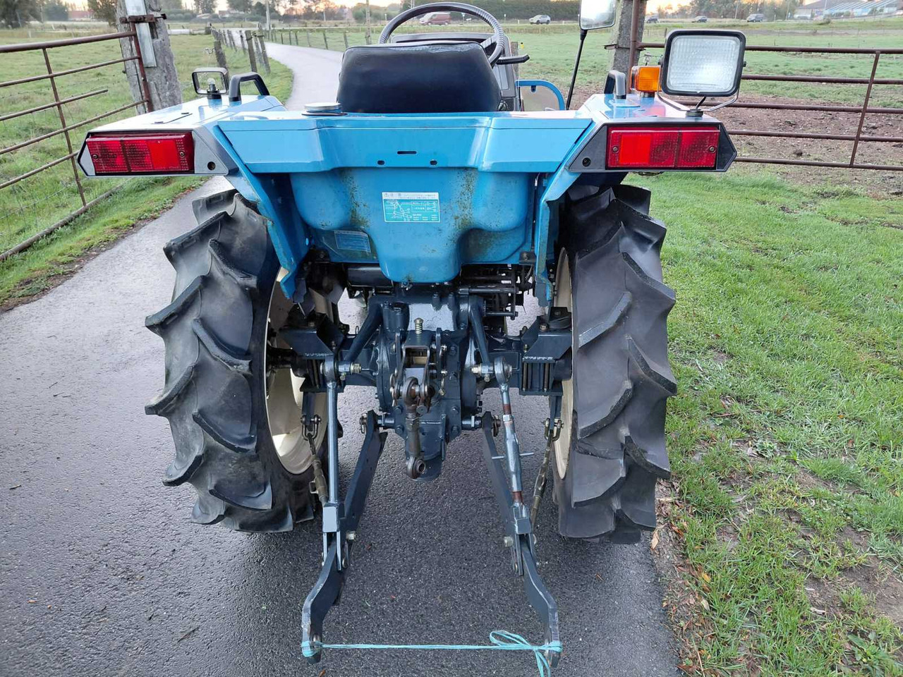 Iseki TA207 - Kompaktný traktor: obrázok 4 Iseki TA207 - Kompaktný traktor: obrázok 4