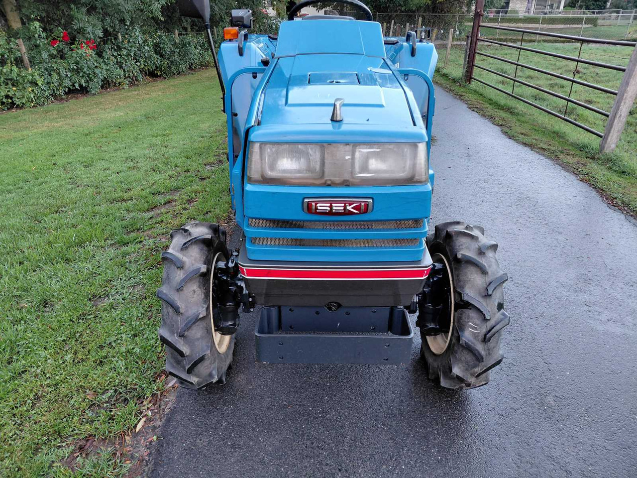Iseki TA207 - Kompaktný traktor: obrázok 2 Iseki TA207 - Kompaktný traktor: obrázok 2