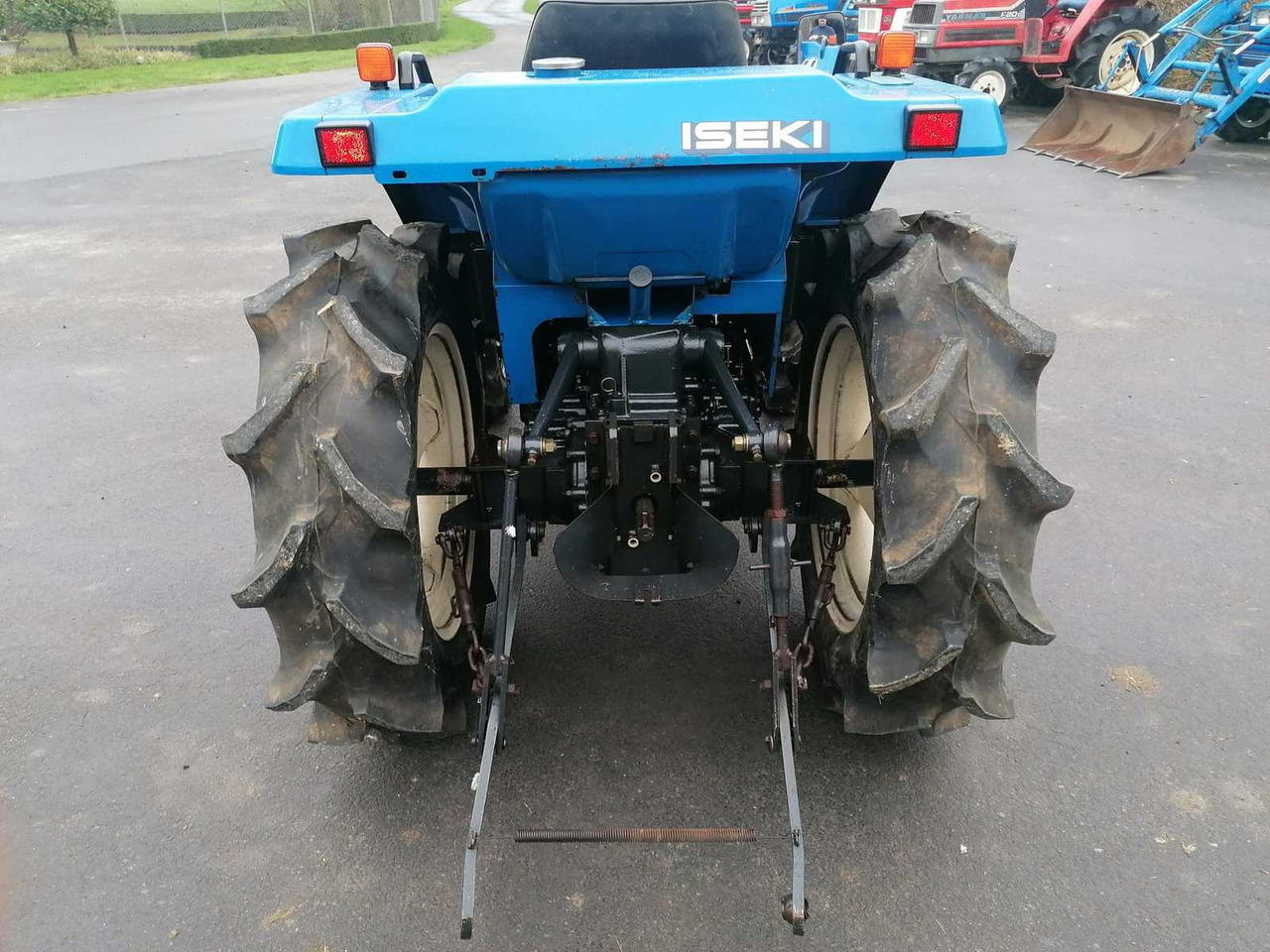 Iseki TU217F - Kompaktný traktor: obrázok 4 Iseki TU217F - Kompaktný traktor: obrázok 4