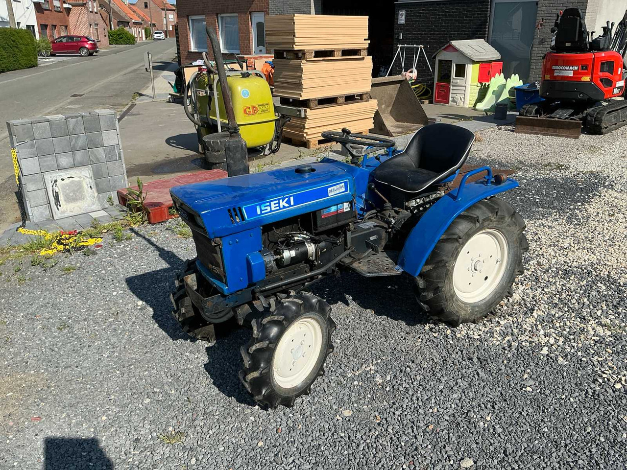 Iseki TX1300F - Kompaktný traktor: obrázok 1 Iseki TX1300F - Kompaktný traktor: obrázok 1