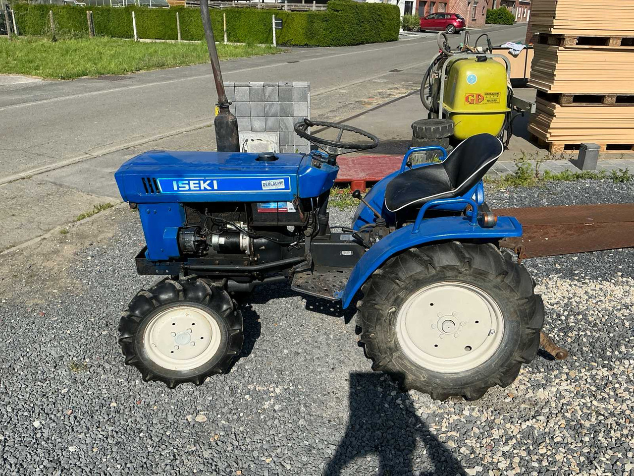 Iseki TX1300F - Kompaktný traktor: obrázok 2 Iseki TX1300F - Kompaktný traktor: obrázok 2
