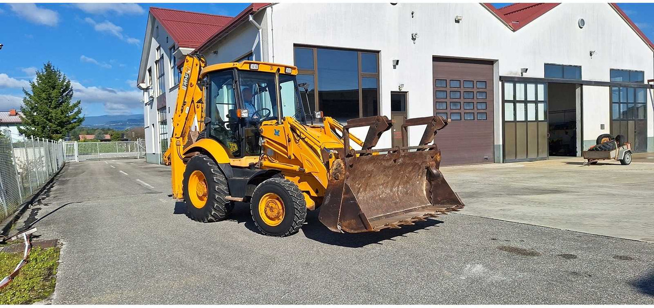 JCB - 3CX - BACKHOE LOADER - 2004 - Rýpadlo-nakladač: obrázok 5 JCB - 3CX - BACKHOE LOADER - 2004 - Rýpadlo-nakladač: obrázok 5