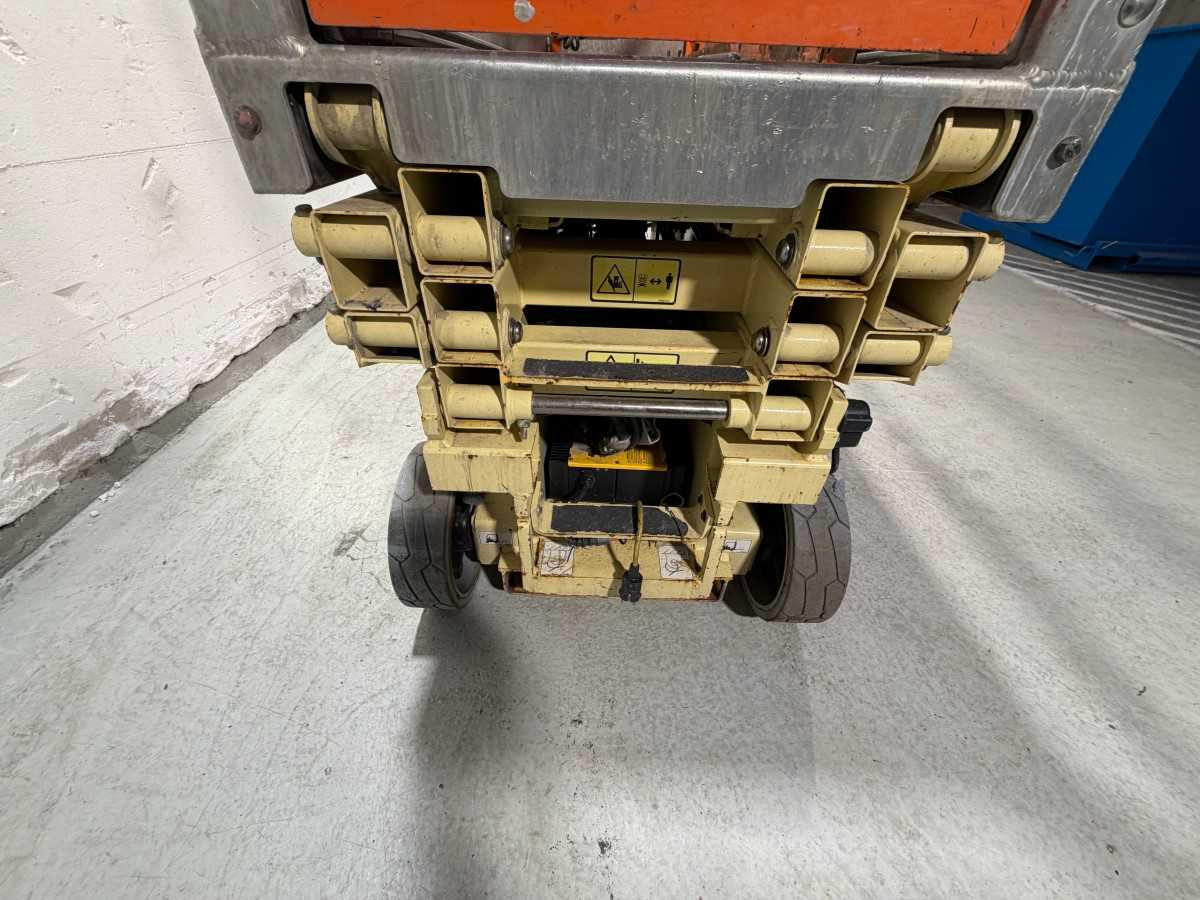 Pracovná plošina JLG - 2013 - 1930ES - AERIAL PLATFORM: obrázok 19 Pracovná plošina JLG - 2013 - 1930ES - AERIAL PLATFORM: obrázok 19