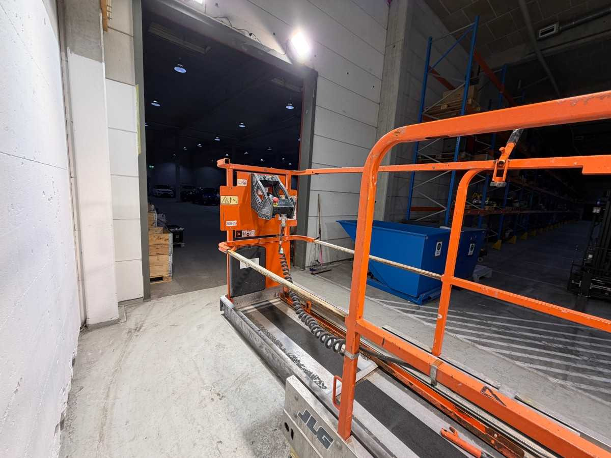 Pracovná plošina JLG - 2013 - 1930ES - AERIAL PLATFORM: obrázok 11 Pracovná plošina JLG - 2013 - 1930ES - AERIAL PLATFORM: obrázok 11