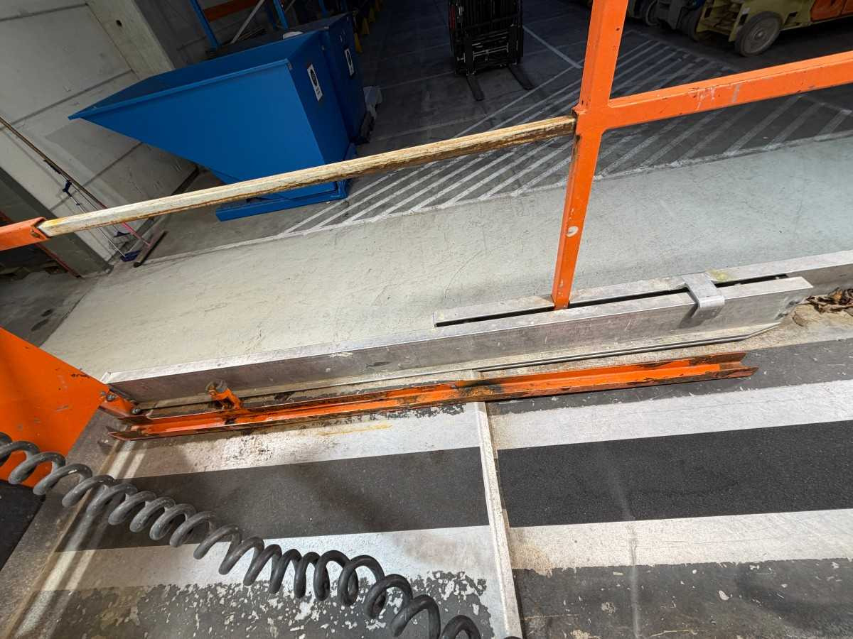 Pracovná plošina JLG - 2013 - 1930ES - AERIAL PLATFORM: obrázok 9 Pracovná plošina JLG - 2013 - 1930ES - AERIAL PLATFORM: obrázok 9