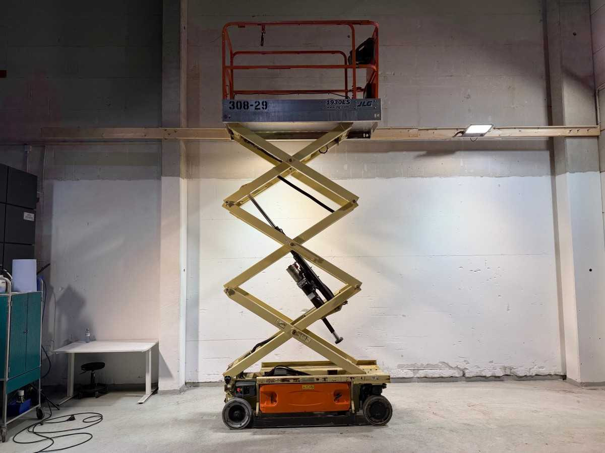 Pracovná plošina JLG - 2013 - 1930ES - AERIAL PLATFORM: obrázok 23 Pracovná plošina JLG - 2013 - 1930ES - AERIAL PLATFORM: obrázok 23