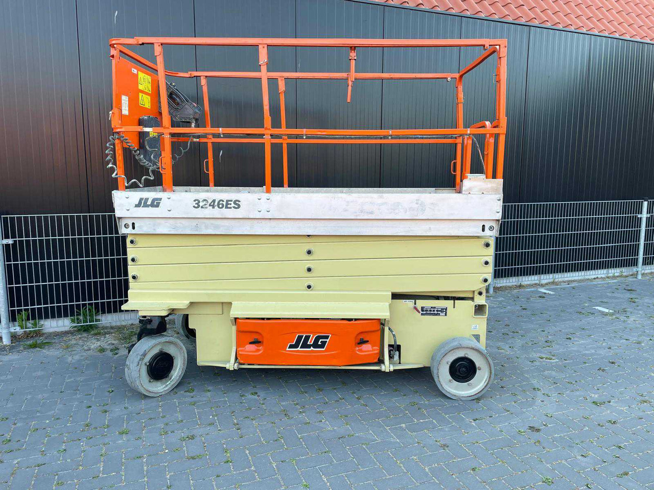 JLG 3246ES - Pracovná plošina: obrázok 2 JLG 3246ES - Pracovná plošina: obrázok 2