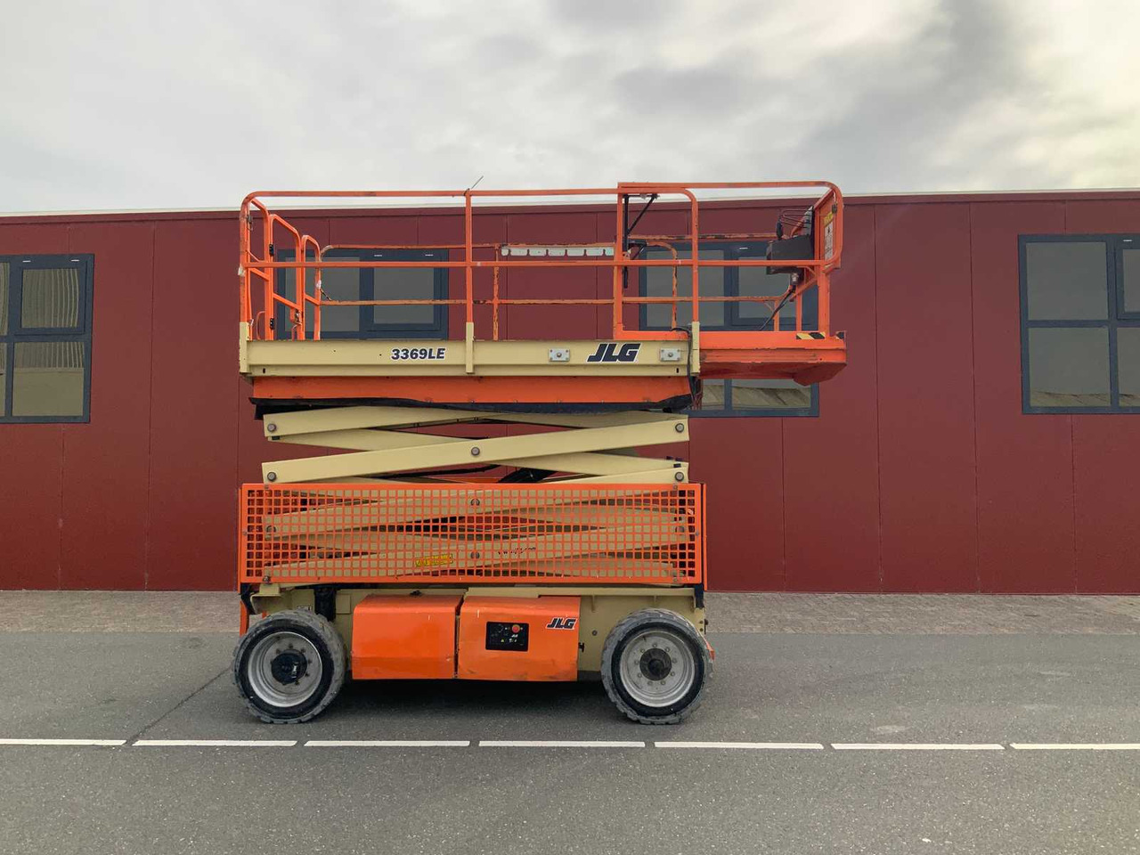 JLG 3369LE - Pracovná plošina: obrázok 1 JLG 3369LE - Pracovná plošina: obrázok 1