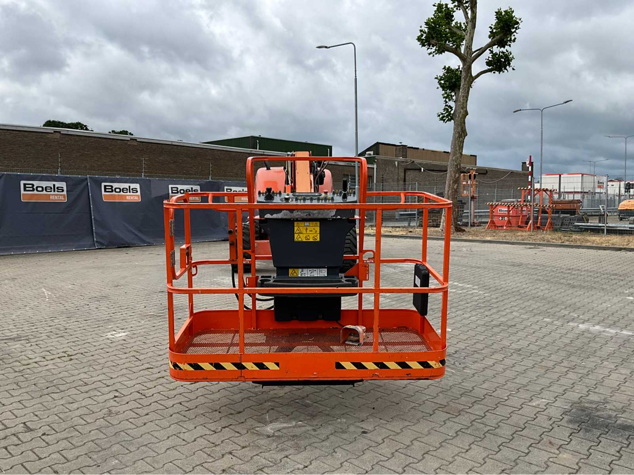JLG 660SJZ - Pracovná plošina: obrázok 4 JLG 660SJZ - Pracovná plošina: obrázok 4