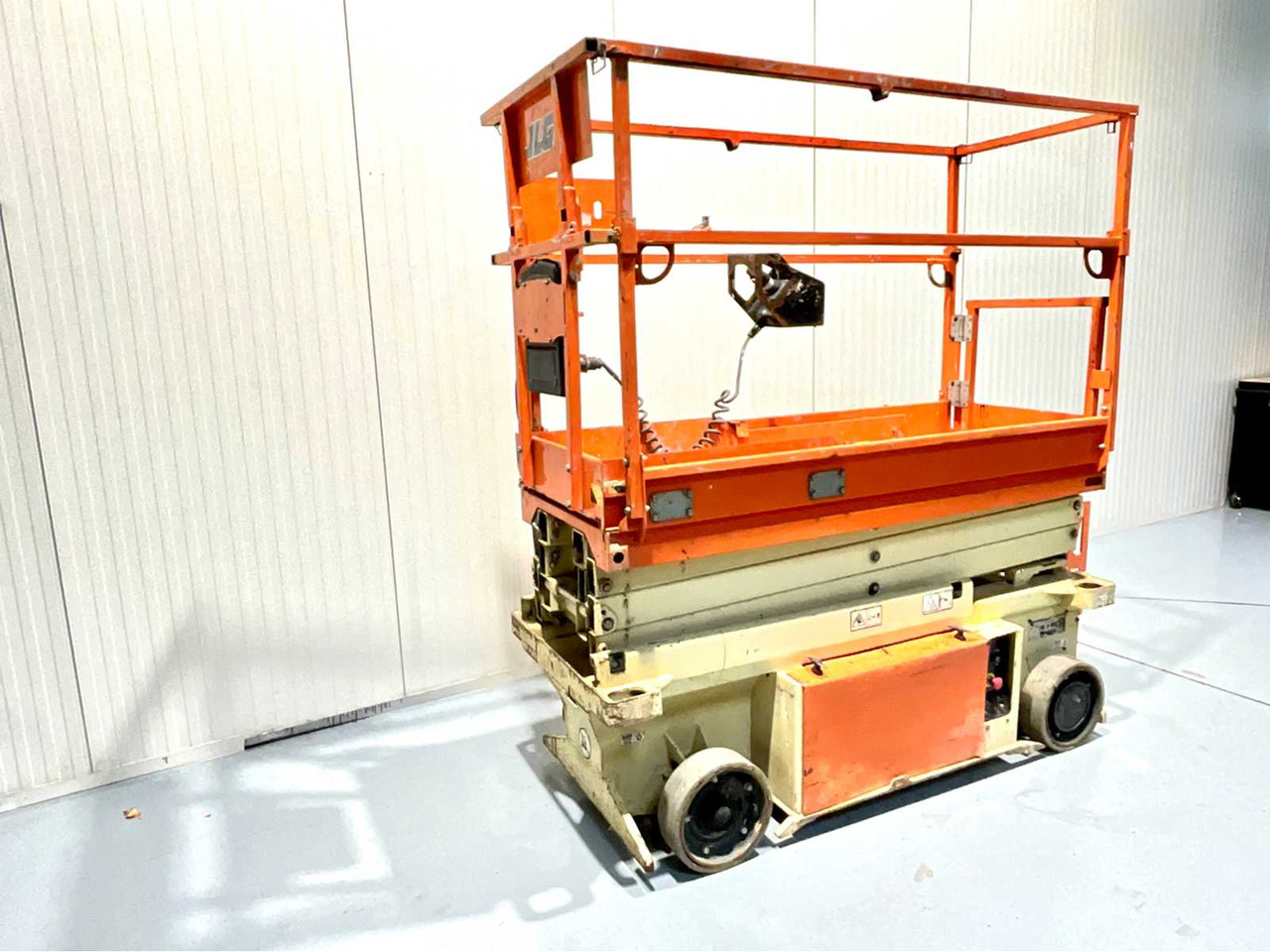 JLG -6RS - AERIAL WORK PLATFORM, 2015, 7.8M, 279 HOURS, SCISSOR LIFT - Pracovná plošina: obrázok 1 JLG -6RS - AERIAL WORK PLATFORM, 2015, 7.8M, 279 HOURS, SCISSOR LIFT - Pracovná plošina: obrázok 1