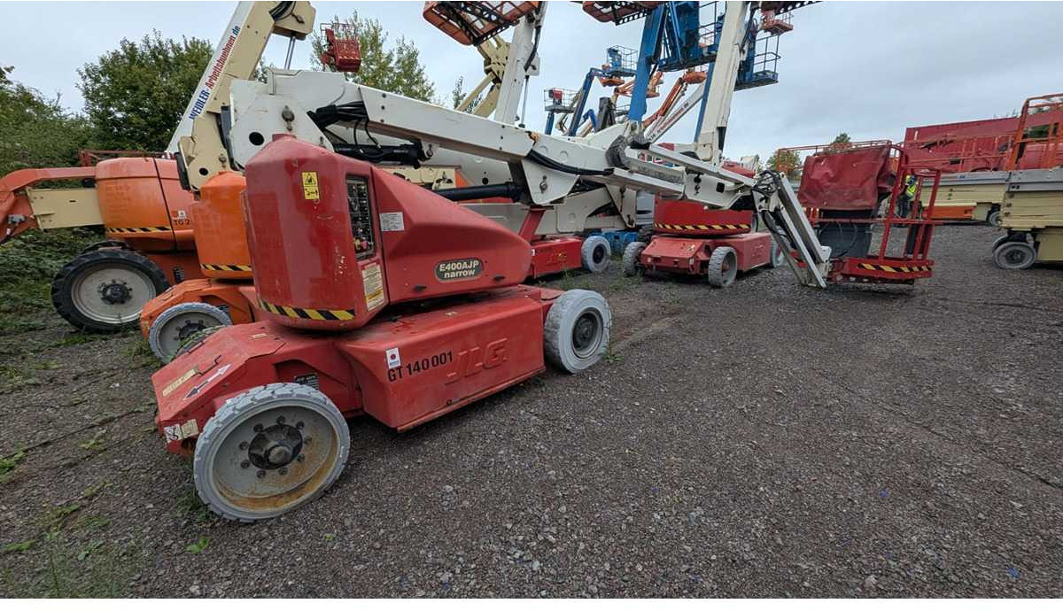 JLG - E400AJPN - AERIAL WORK PLATFORMS (NO. 69414) - 2001 - Pracovná plošina: obrázok 4 JLG - E400AJPN - AERIAL WORK PLATFORMS (NO. 69414) - 2001 - Pracovná plošina: obrázok 4