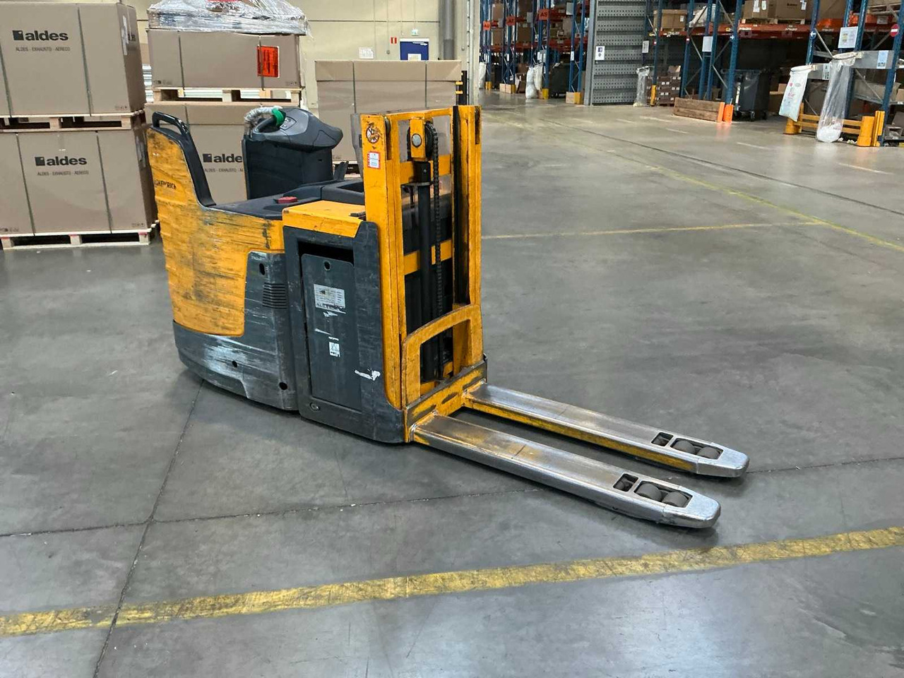 JUNGHEINRICH FORKLIFT - Vysokozdvižný vozík: obrázok 3 JUNGHEINRICH FORKLIFT - Vysokozdvižný vozík: obrázok 3