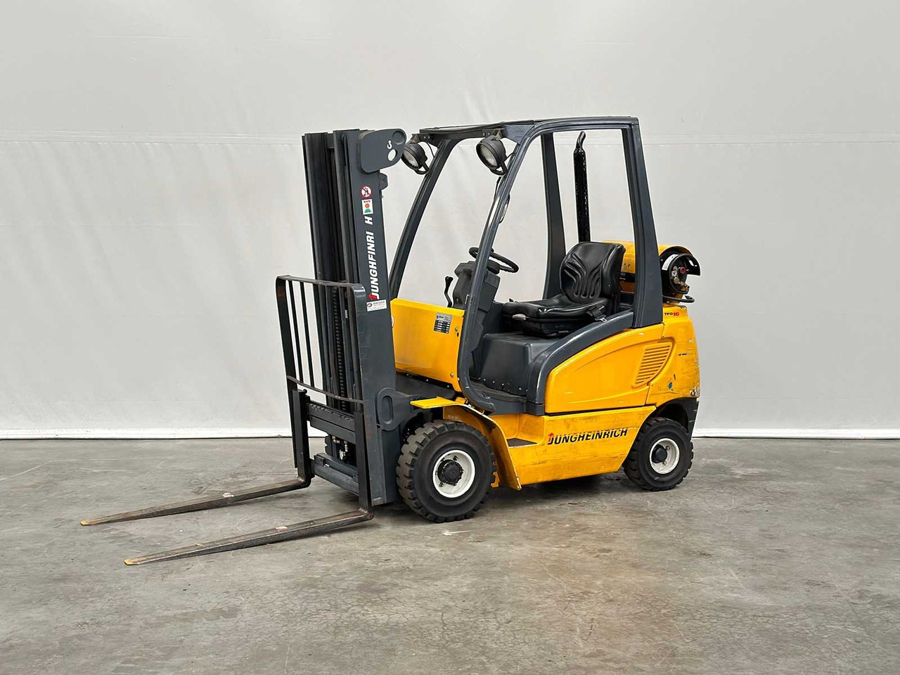 JUNGHEINRICH - TFG16 - FORKLIFT TRUCKS - 2001 - Vysokozdvižný vozík: obrázok 1 JUNGHEINRICH - TFG16 - FORKLIFT TRUCKS - 2001 - Vysokozdvižný vozík: obrázok 1