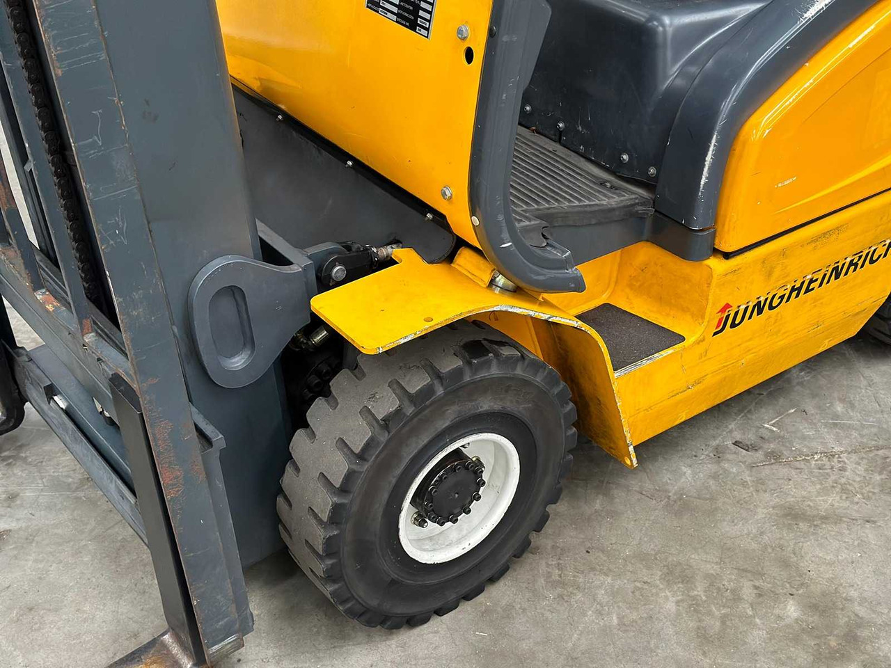 JUNGHEINRICH - TFG16 - FORKLIFT TRUCKS - 2001 - Vysokozdvižný vozík: obrázok 3 JUNGHEINRICH - TFG16 - FORKLIFT TRUCKS - 2001 - Vysokozdvižný vozík: obrázok 3