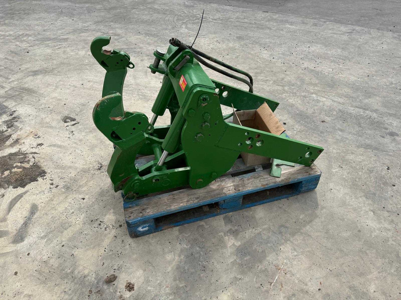 John Deere - Predný nakladač na traktor: obrázok 5 John Deere - Predný nakladač na traktor: obrázok 5