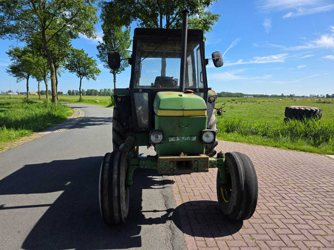 John deere 2140 - Traktor: obrázok 3 John deere 2140 - Traktor: obrázok 3