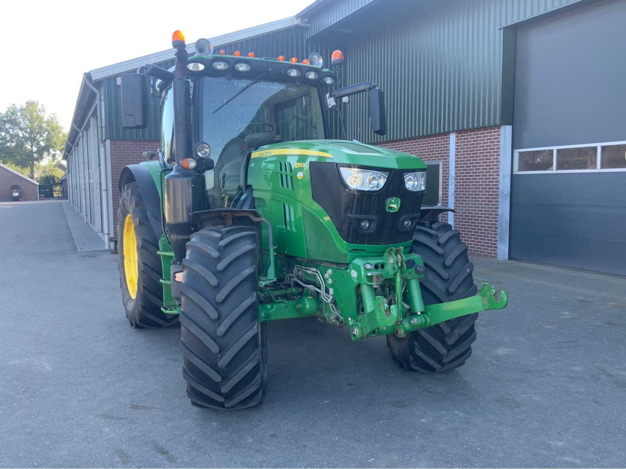 John deere 6155R - Traktor: obrázok 2 John deere 6155R - Traktor: obrázok 2