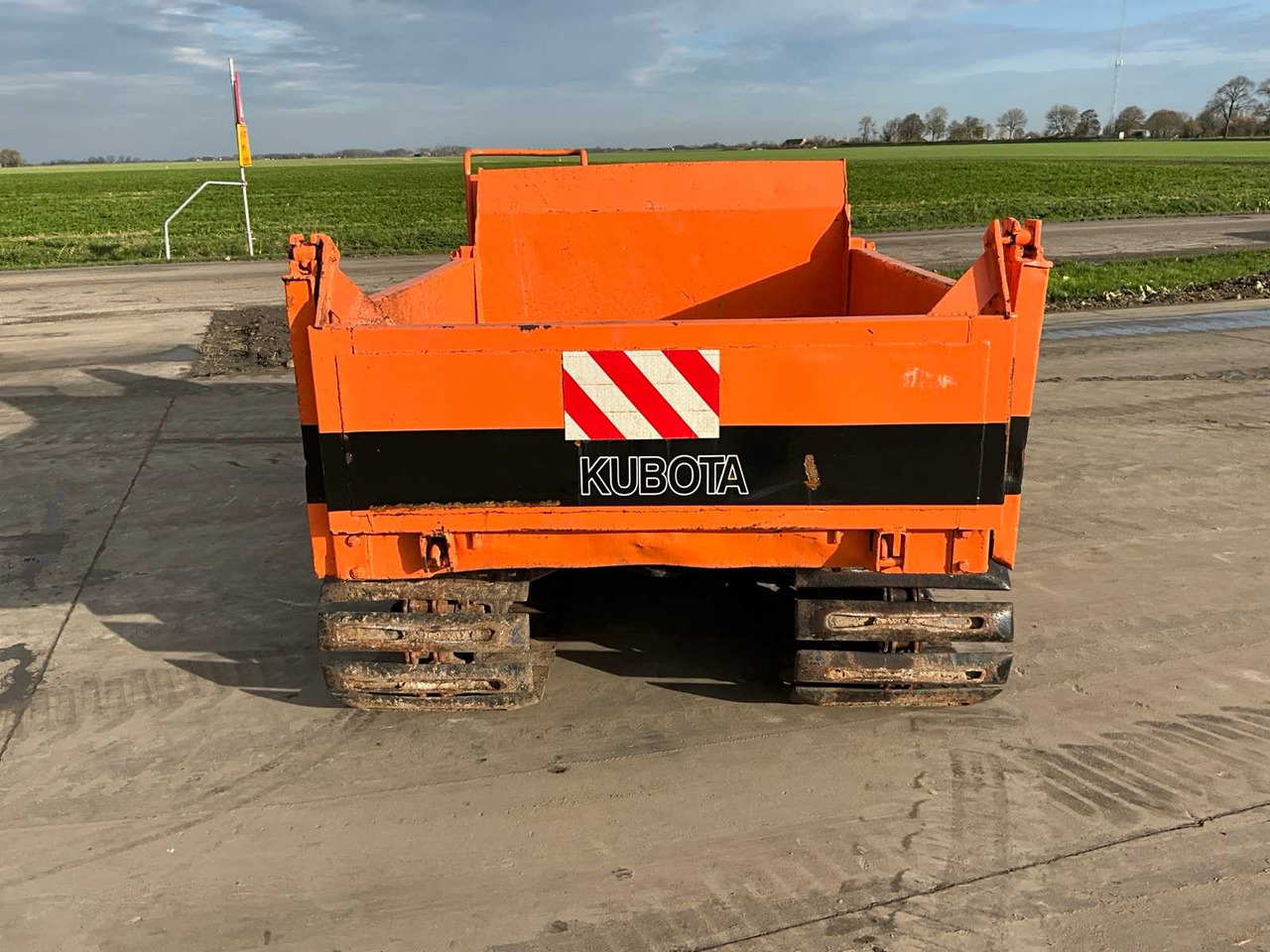 KUBOTA RC-30 TRACKED DUMPER - Mini damper: obrázok 3 KUBOTA RC-30 TRACKED DUMPER - Mini damper: obrázok 3