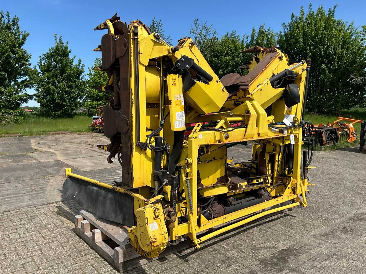Kemper 375 / 10 rijer - Kombajn: obrázok 2 Kemper 375 / 10 rijer - Kombajn: obrázok 2