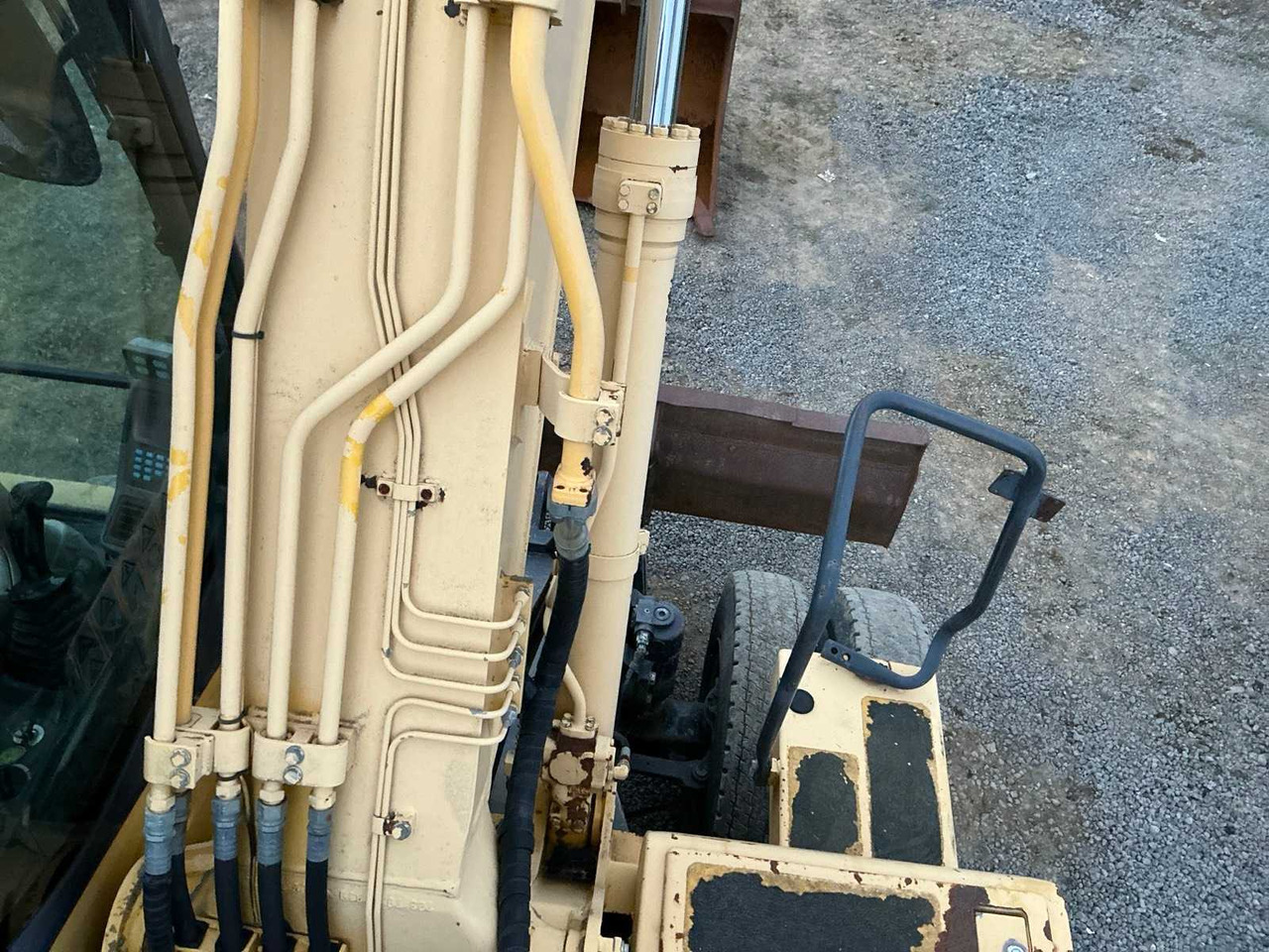 Kolesové rýpadlo Komatsu PW 130 -7K: obrázok 47