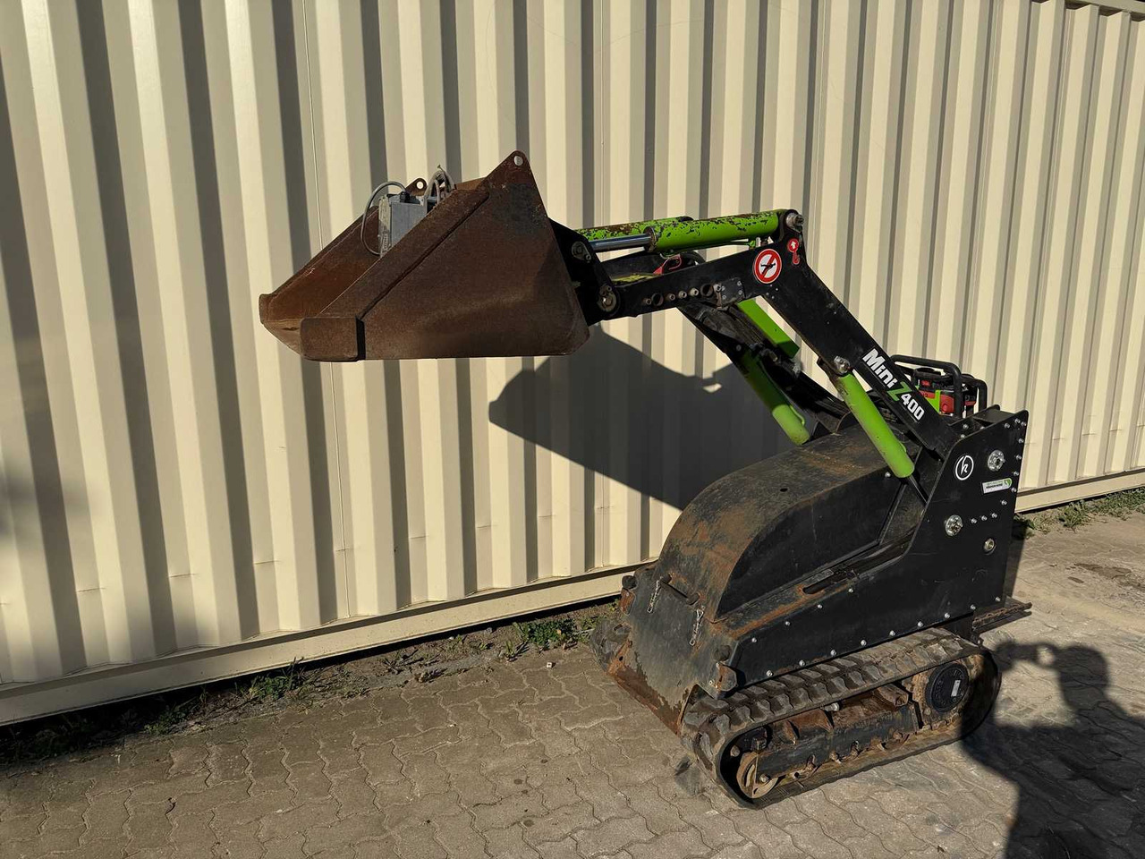 Kovaco Mini Z400 - Šmykom riadený nakladač: obrázok 2 Kovaco Mini Z400 - Šmykom riadený nakladač: obrázok 2