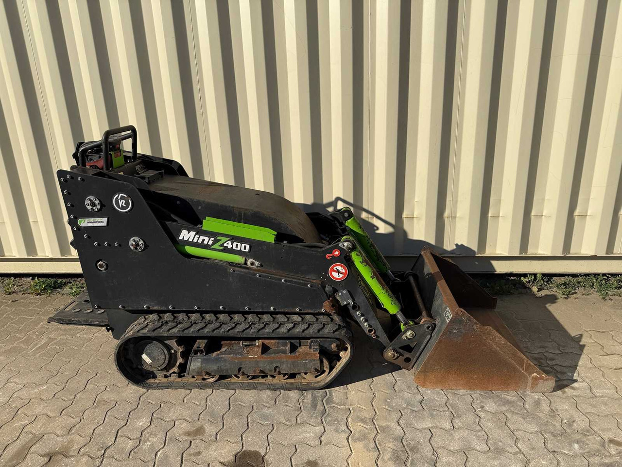 Kovaco Mini Z400 - Šmykom riadený nakladač: obrázok 5 Kovaco Mini Z400 - Šmykom riadený nakladač: obrázok 5