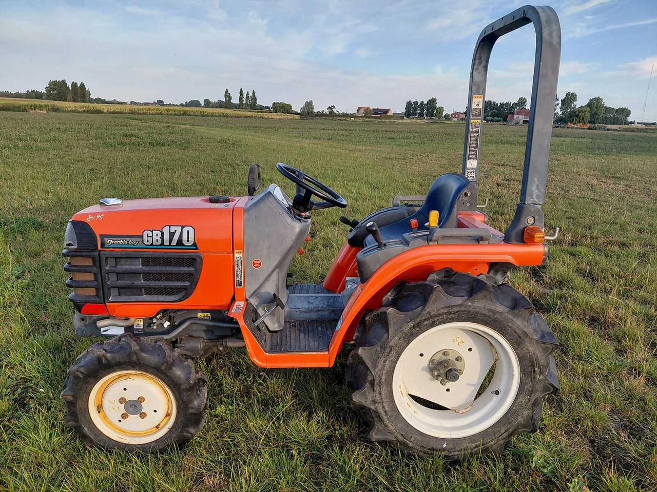 Kubota GB170 - Kompaktný traktor: obrázok 1 Kubota GB170 - Kompaktný traktor: obrázok 1