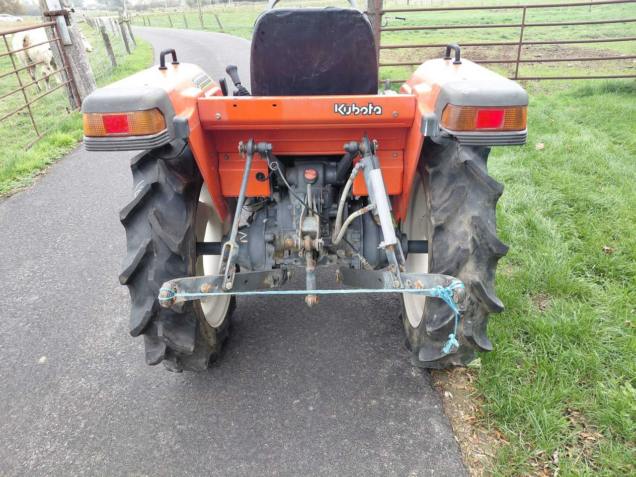 Kubota GL-19 - Kompaktný traktor: obrázok 2 Kubota GL-19 - Kompaktný traktor: obrázok 2