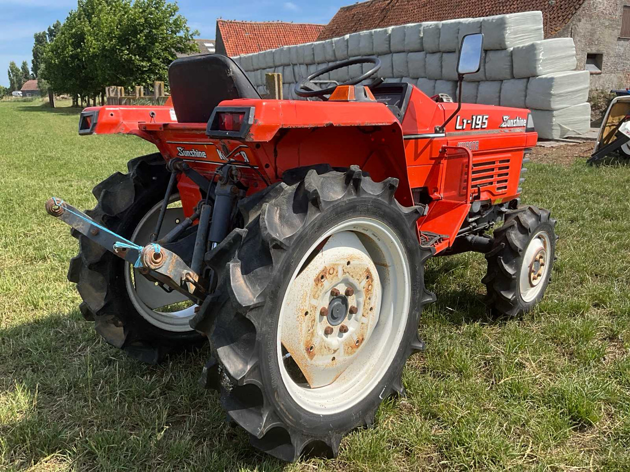 Kubota L1-195 - Kompaktný traktor: obrázok 5 Kubota L1-195 - Kompaktný traktor: obrázok 5