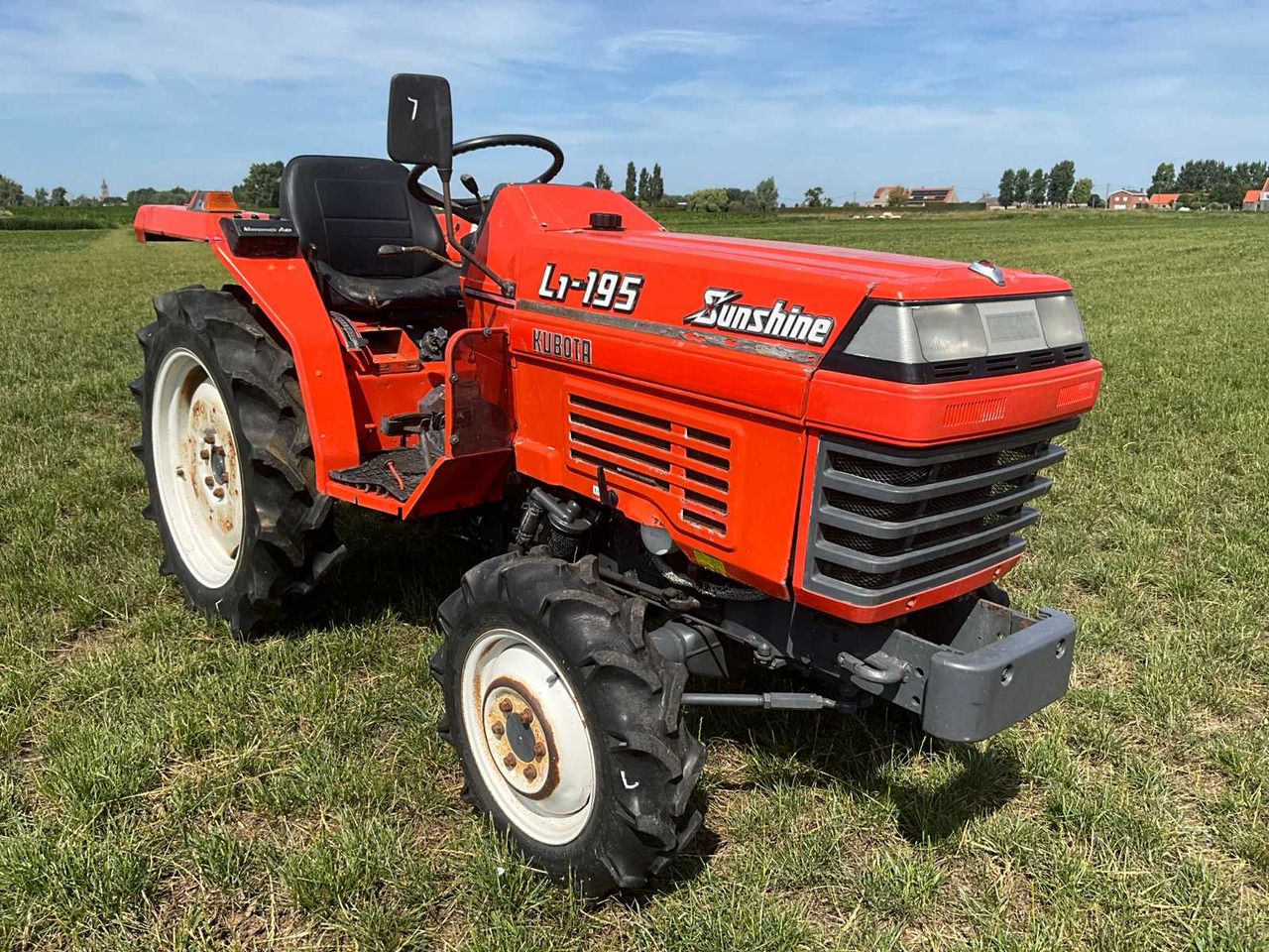 Kubota L1-195 - Kompaktný traktor: obrázok 3 Kubota L1-195 - Kompaktný traktor: obrázok 3