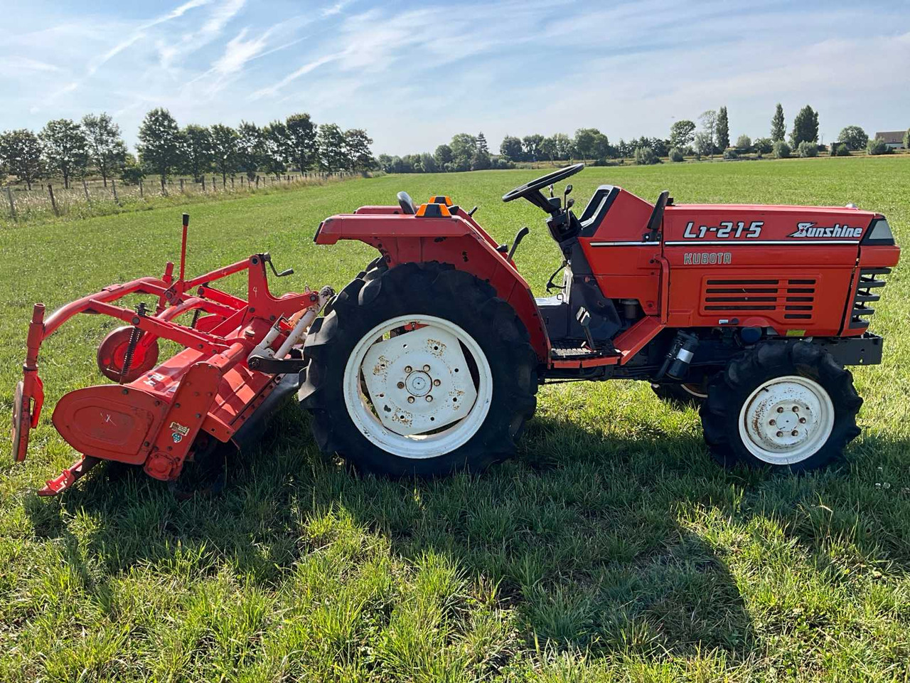 Kubota Sunshine L1-215D - Kompaktný traktor: obrázok 4 Kubota Sunshine L1-215D - Kompaktný traktor: obrázok 4