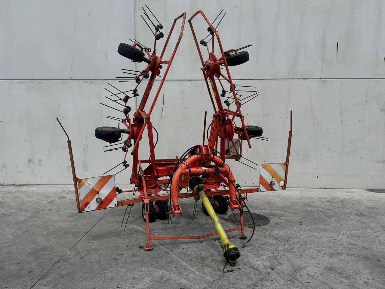 Kuhn GF640 - Stroje na zber krmovín: obrázok 2 Kuhn GF640 - Stroje na zber krmovín: obrázok 2