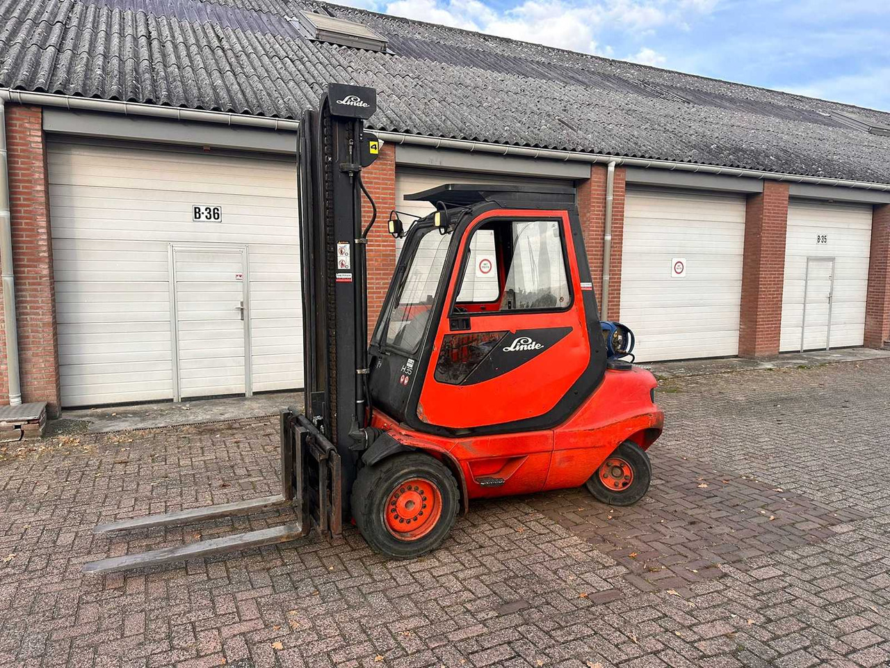 LINDE - 2001 - H35T-02 - FORKLIFT TRUCK - Vysokozdvižný vozík: obrázok 3 LINDE - 2001 - H35T-02 - FORKLIFT TRUCK - Vysokozdvižný vozík: obrázok 3