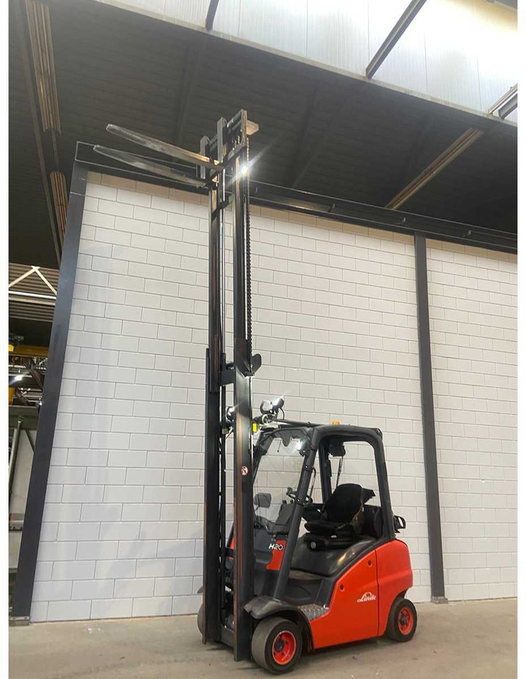 LINDE - 2013 - H20T - FORKLIFT TRUCK - SIDE-SHIFT - Vysokozdvižný vozík: obrázok 3 LINDE - 2013 - H20T - FORKLIFT TRUCK - SIDE-SHIFT - Vysokozdvižný vozík: obrázok 3