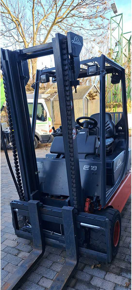 LINDE - E18C-02 - 2004 - FORKLIFT TRUCKS - Vysokozdvižný vozík: obrázok 3 LINDE - E18C-02 - 2004 - FORKLIFT TRUCKS - Vysokozdvižný vozík: obrázok 3