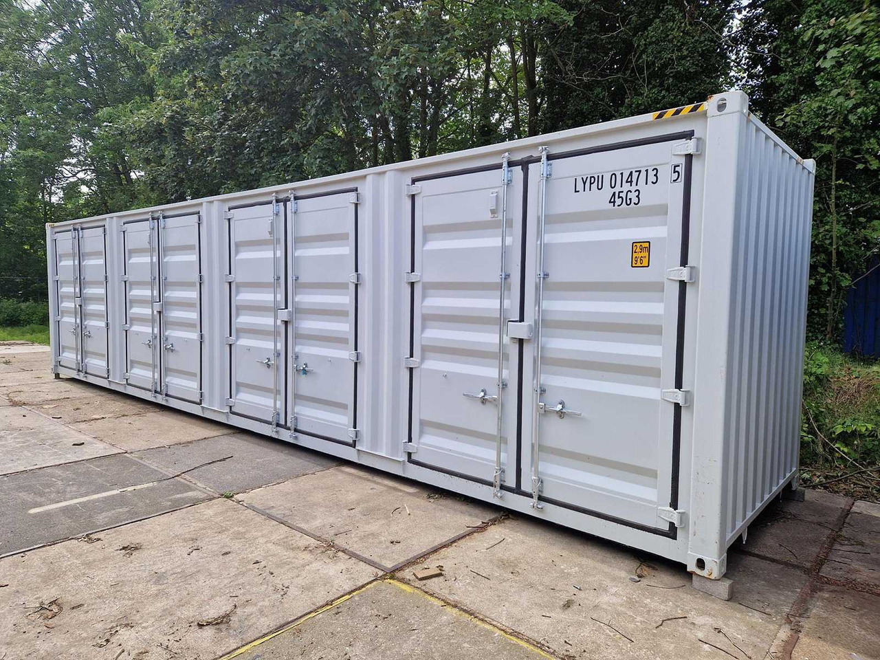 LYPU 40ft HQ met sidedoors - Lodny kontajner: obrázok 1 LYPU 40ft HQ met sidedoors - Lodny kontajner: obrázok 1