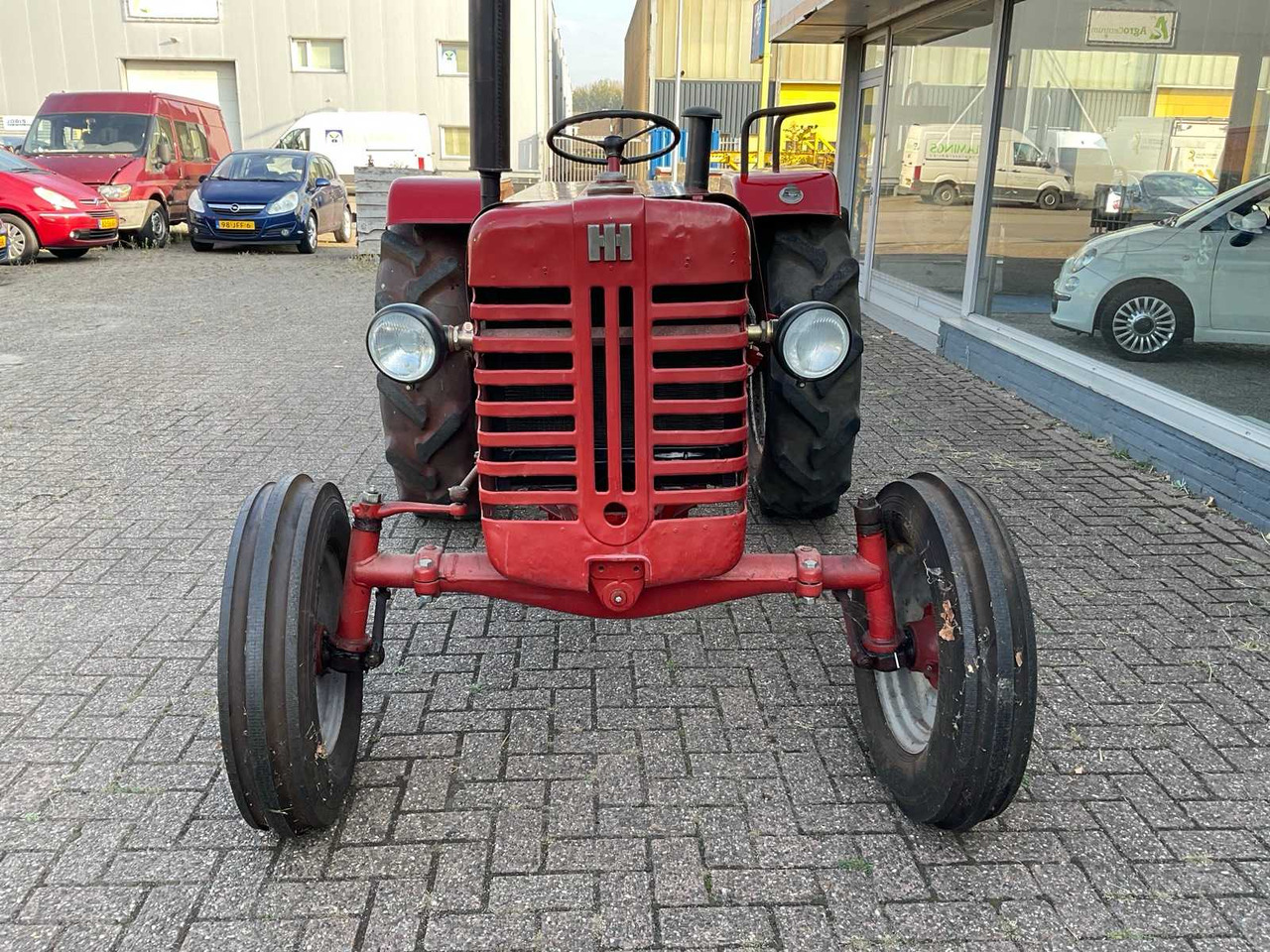 Traktor Mc Cormick International Farmall D-430: obrázok 9